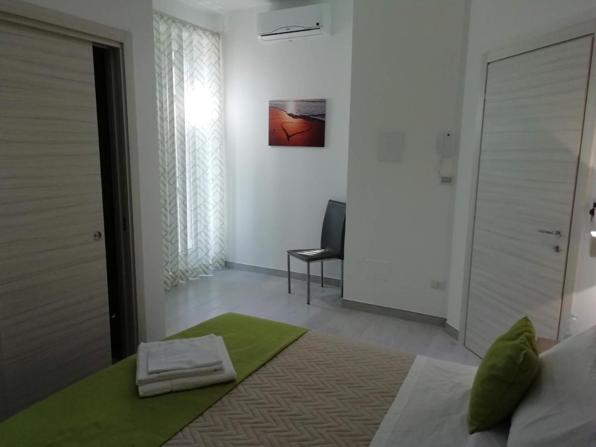 Flamingo Rooms มาร์เกริตา ดิ ซาวอยา ภายนอก รูปภาพ